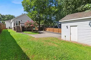 1355 Mercer Ave, East Point, GA 30344 - Photo 31