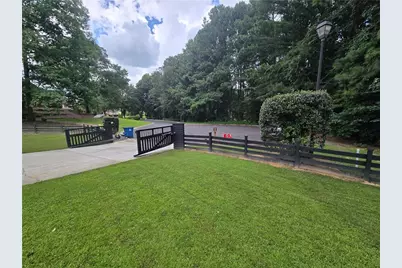 1800 Ashton Brooke Lane, Buford, GA 30519 - Photo 5