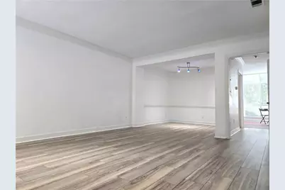 7500 Roswell Road #75, Sandy Springs, GA 30350 - Photo 3