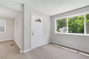 1815 Venetian Dr SW, Atlanta, GA 30311 - Photo 9