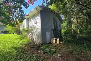 1481 Smithson Dr, Lithonia, GA 30058 - Photo 9
