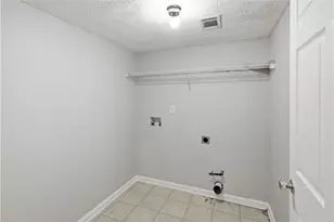 165 Syracuse Ln, Covington, GA 30016 - Photo 21