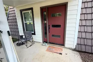380 Linda Ln, Carrollton, GA 30117 - Photo 3