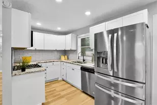 662 Melrose Dr, Forest Park, GA 30297 - Photo 5