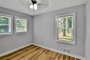 662 Melrose Dr, Forest Park, GA 30297 - Photo 17