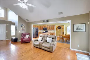 1106 Caroline Ct, Loganville, GA 30052 - Photo 7