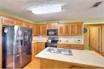 1106 Caroline Court, Loganville, GA 30052 - Photo 13