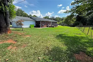 6200 Cherry Ln, Douglasville, GA 30134 - Photo 5