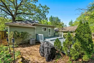 2220 Newnan St, East Point, GA 30344 - Photo 31