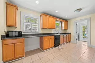 2220 Newnan St, East Point, GA 30344 - Photo 9