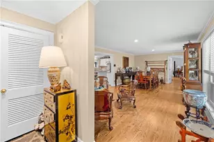 6488 Cherry Tree Ln, Sandy Springs, GA 30328 - Photo 7