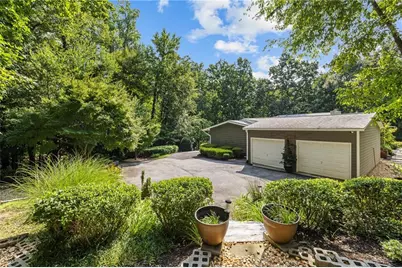 6488 Cherry Tree Lane, Sandy Springs, GA 30328 - Photo 55