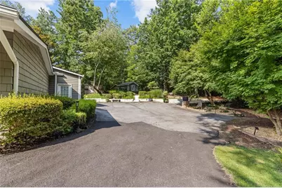 6488 Cherry Tree Lane, Sandy Springs, GA 30328 - Photo 51
