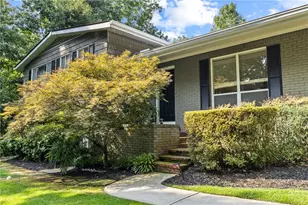 6488 Cherry Tree Ln, Sandy Springs, GA 30328 - Photo 5