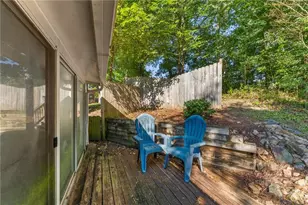 1047 Kennesborough Rd NW, Kennesaw, GA 30144 - Photo 21