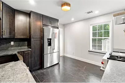 1911 Woodland Hills Avenue NW, Atlanta, GA 30318 - Photo 9