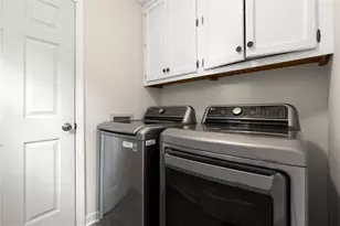 9126 Branch Valley Way, Roswell, GA 30076 - Photo 17