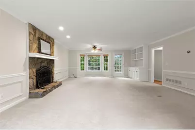 9126 Branch Valley Way, Roswell, GA 30076 - Photo 5