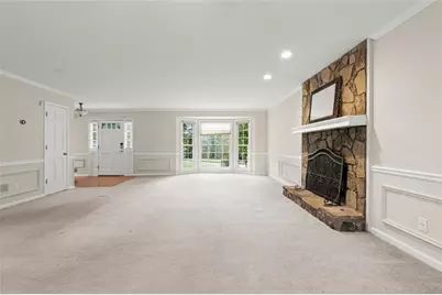 9126 Branch Valley Way, Roswell, GA 30076 - Photo 3