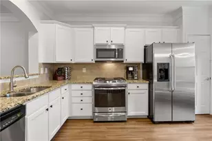 2294 Limehurst Dr NE, Atlanta, GA 30319 - Photo 9