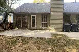 695 Paris Dr, Lawrenceville, GA 30043 - Photo 17
