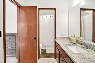 1553 Bell Flower Ct, Stone Mountain, GA 30088 - Photo 27