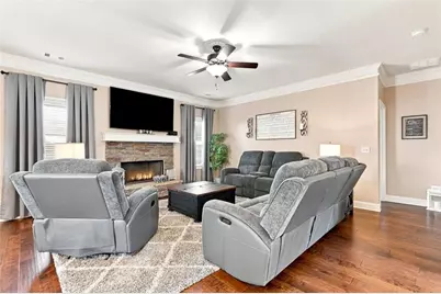 334 Red Cap Circle, Jefferson, GA 30549 - Photo 5