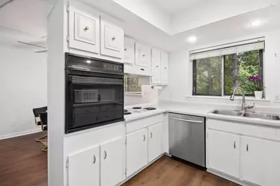 7345 Cardigan Circle, Atlanta, GA 30328 - Photo 5