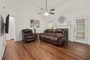 352 Academy Woods Dr, Jefferson, GA 30549 - Photo 3