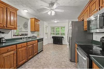352 Academy Woods Drive, Jefferson, GA 30549 - Photo 9
