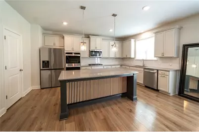 4760 Holly Grape Drive, Atlanta, GA 30331 - Photo 7