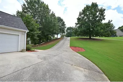 529 Plantation Creek Drive, Loganville, GA 30052 - Photo 3