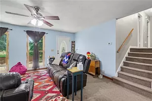 150 Aspen Lake Dr E, Newnan, GA 30263 - Photo 7