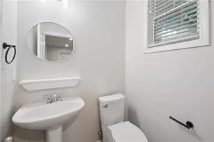 1668 Habershal Rd, Atlanta, GA 30318 - Photo 17