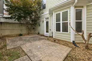 1668 Habershal Rd, Atlanta, GA 30318 - Photo 29