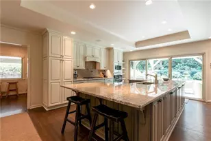 1043 Robin Ln NE, Atlanta, GA 30306 - Photo 9