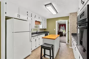 2199 Vivid Ct, Stone Mountain, GA 30087 - Photo 15
