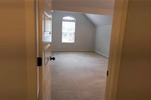 1305 Horseshoe Creek Ln, Cumming, GA 30041 - Photo 5