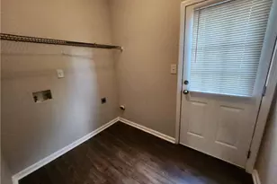 4217 Legacy Square, Atlanta, GA 30349 - Photo 5