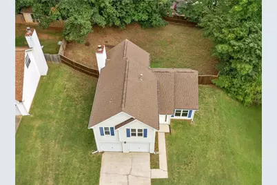 6488 Rebecca Way, Lithonia, GA 30058 - Photo 3