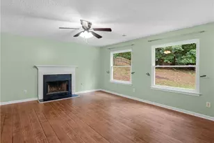 6488 Rebecca Way, Lithonia, GA 30058 - Photo 13