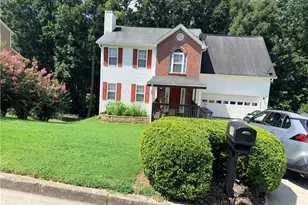 635 Clemson Ln, Lawrenceville, GA 30043 - Photo 1