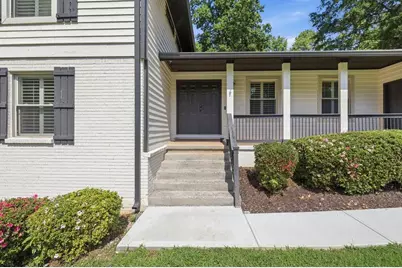 9630 Pine Thicket Way, Roswell, GA 30075 - Photo 3
