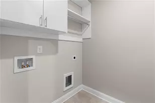 1610 Prestwick Ln, Dunwoody, GA 30338 - Photo 11