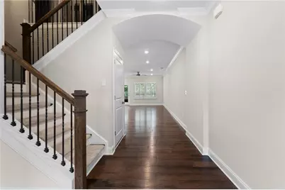 1610 Prestwick Lane, Dunwoody, GA 30338 - Photo 3