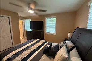 142 Hutton Pl NW, Atlanta, GA 30318 - Photo 7
