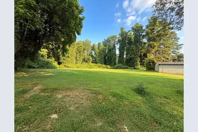 142 Hutton Place NW, Atlanta, GA 30318 - Photo 13
