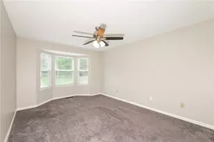 10450 Summer Creek Dr, Johns Creek, GA 30022 - Photo 9