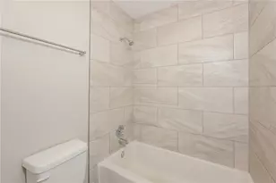 10450 Summer Creek Dr, Johns Creek, GA 30022 - Photo 13