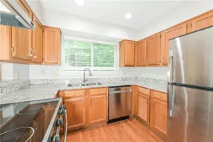10450 Summer Creek Dr, Johns Creek, GA 30022 - Photo 3